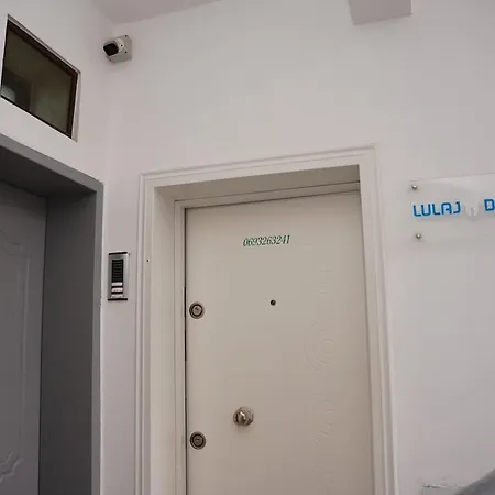 Modern In Center 1-bedroom
